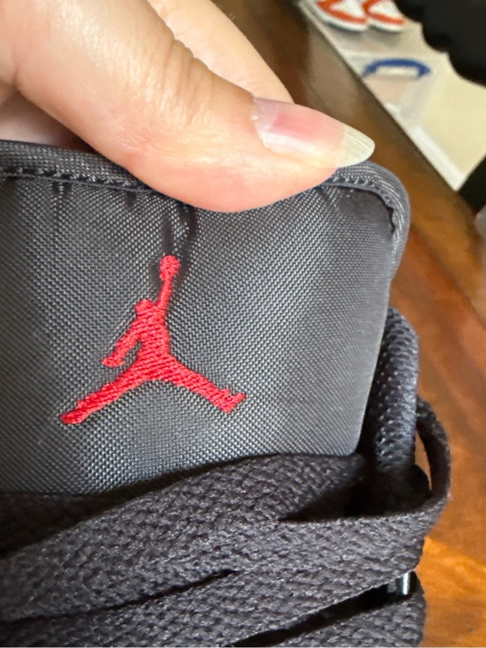 Jordan Air Jordan Low Bred Toe Black Red White Leather Sz 8 #553558-161